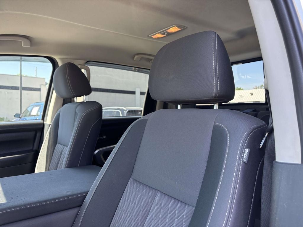 2022 Nissan Titan SV