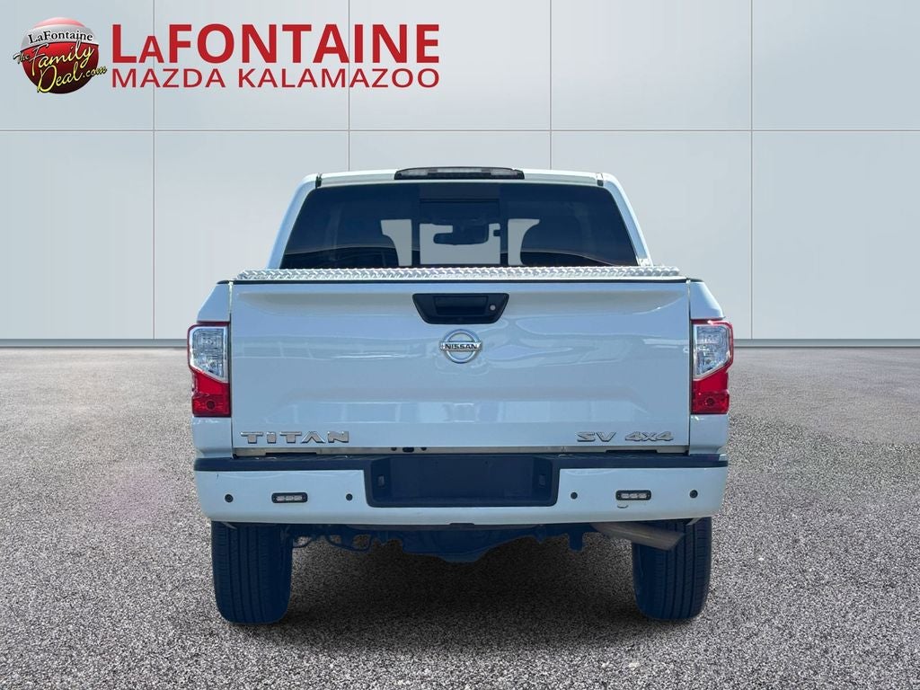 2022 Nissan Titan SV