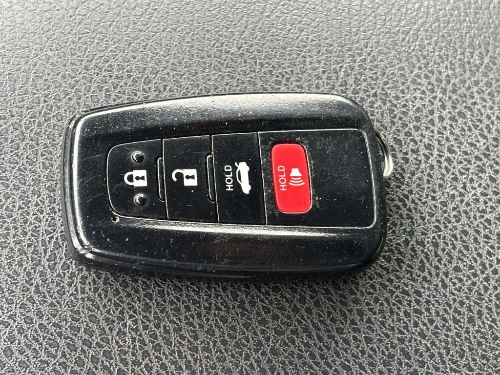 2018 Toyota Camry Hybrid SE