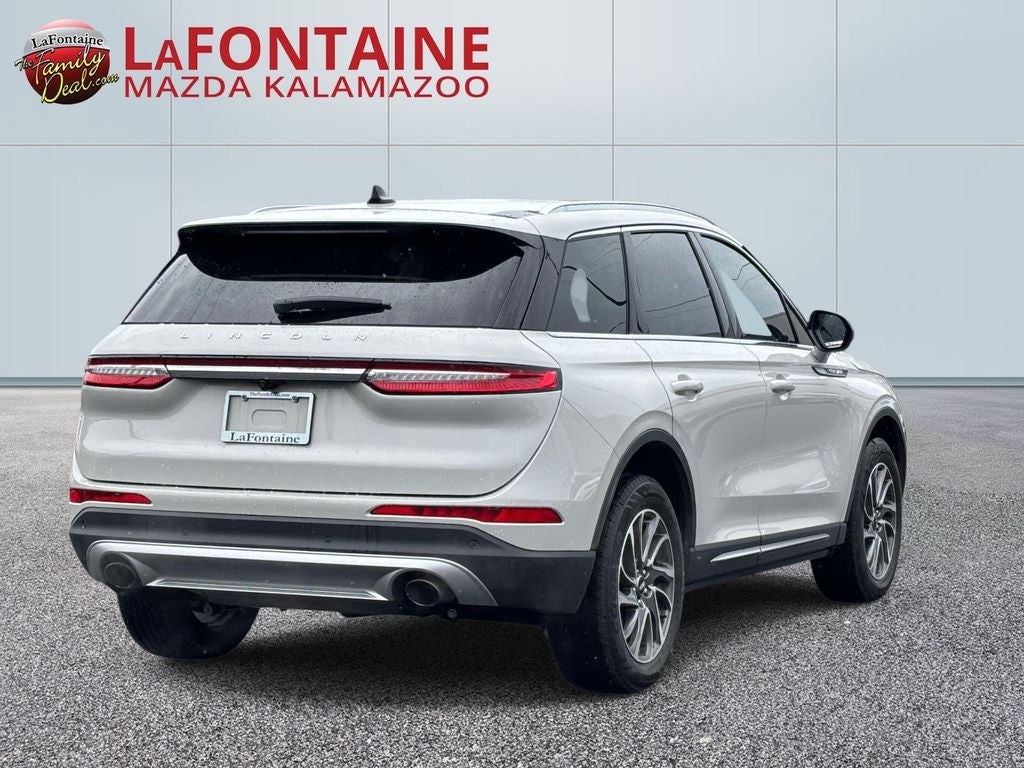 2022 Lincoln Corsair Standard