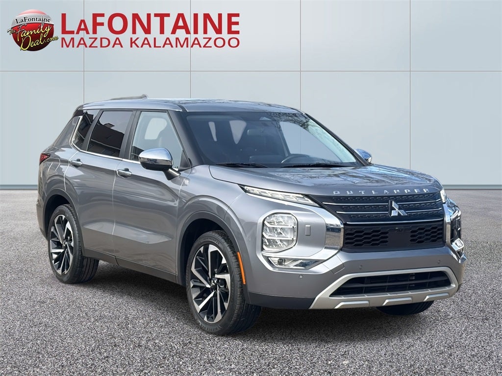 2022 Mitsubishi Outlander SE