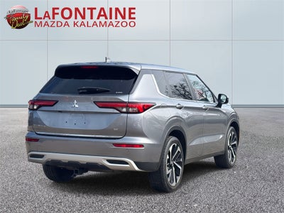 2022 Mitsubishi Outlander SE