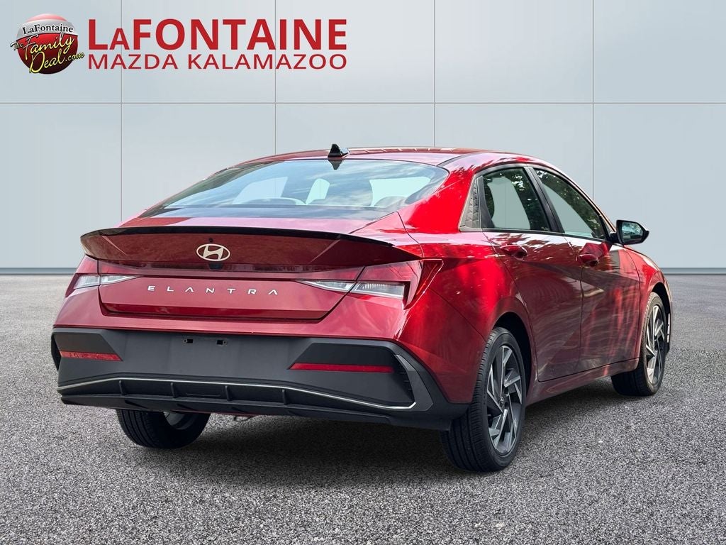 2025 Hyundai Elantra SEL Sport