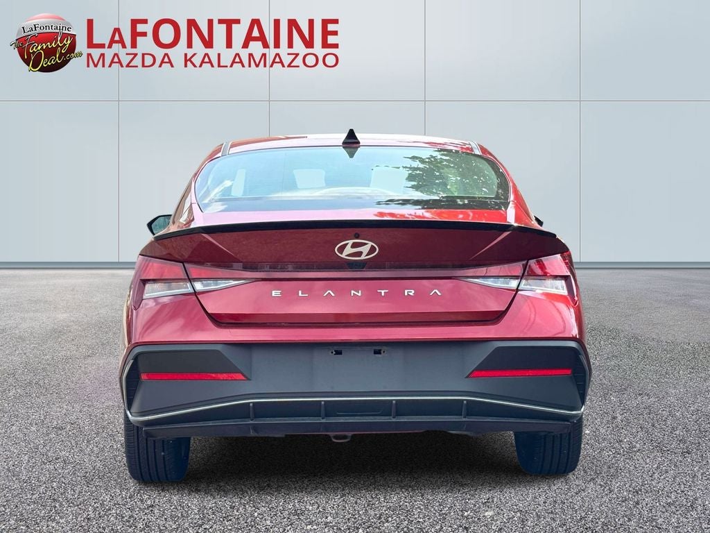 2025 Hyundai Elantra SEL Sport