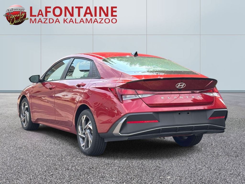 2025 Hyundai Elantra SEL Sport
