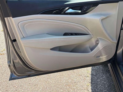 2018 Buick Regal TourX Essence