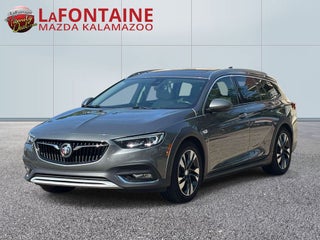 2018 Buick Regal TourX Essence