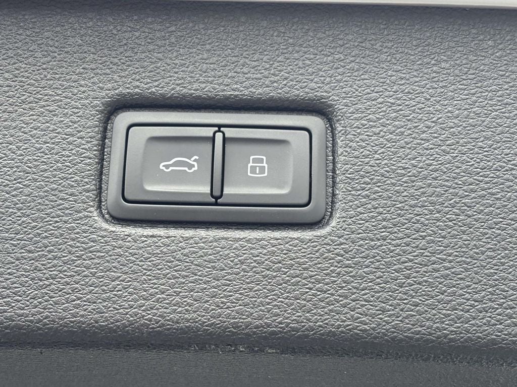 2022 Audi Q7 45 Premium quattro