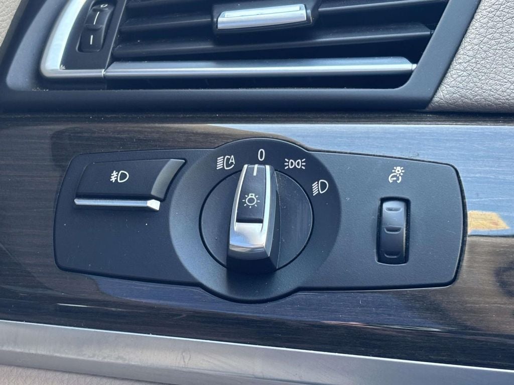 2011 BMW 7 Series 750Li xDrive