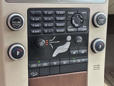 2010 Volvo XC70 3.2