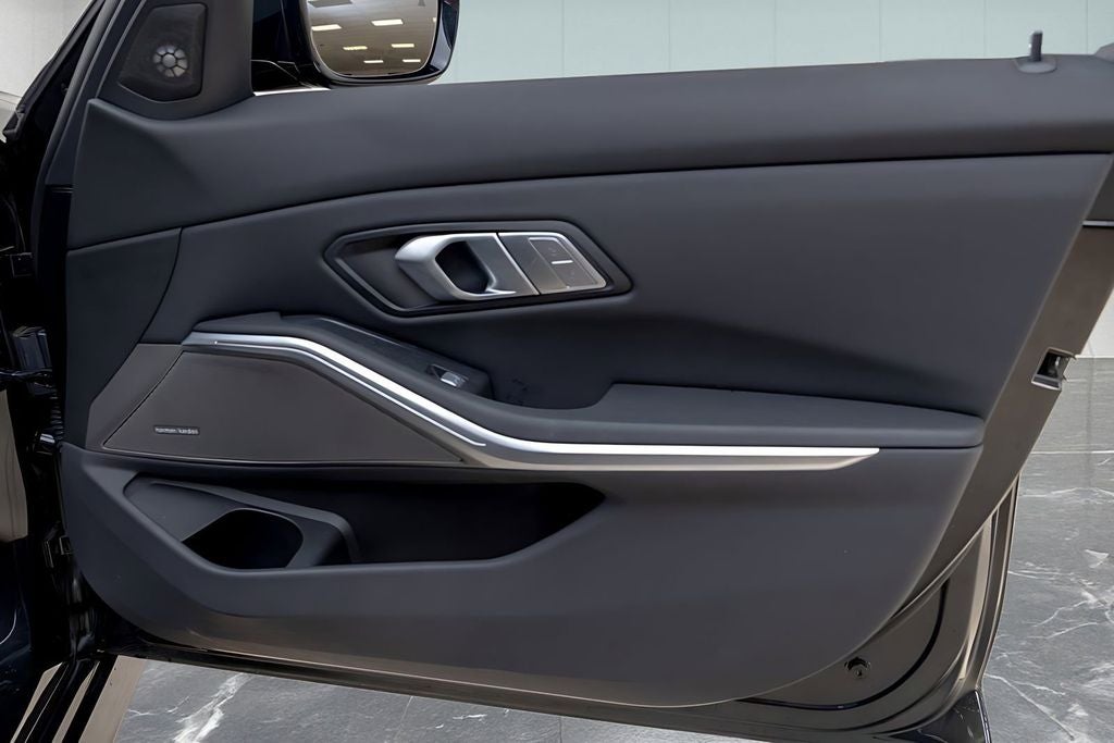 2025 BMW 3 Series 330i xDrive