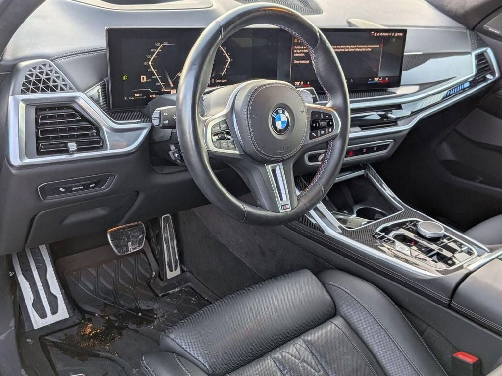 2025 BMW X7 M60i