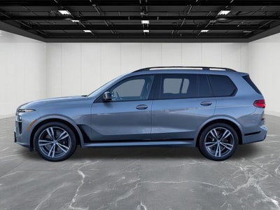 2025 BMW X7 M60i