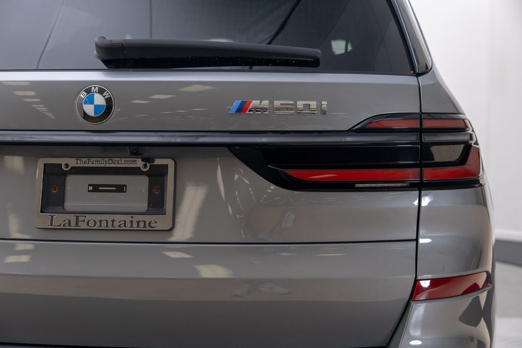 2025 BMW X7 M60i