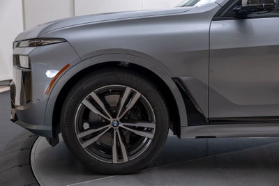 2025 BMW X7 M60i