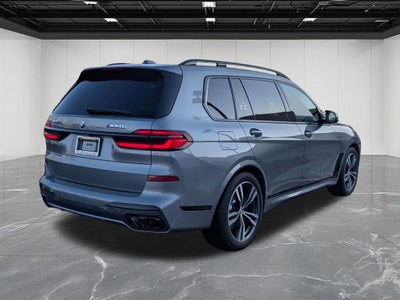 2025 BMW X7 M60i