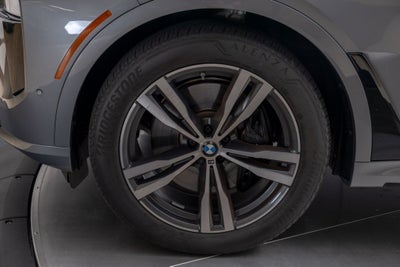 2025 BMW X7 M60i