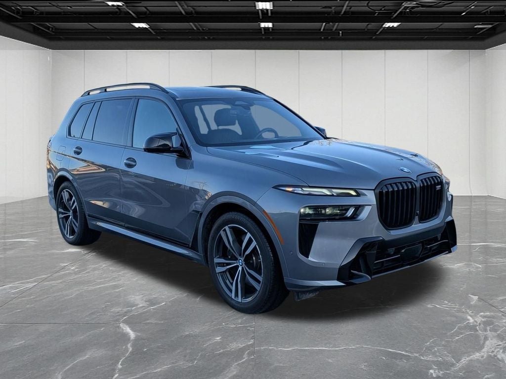 2025 BMW X7 M60i