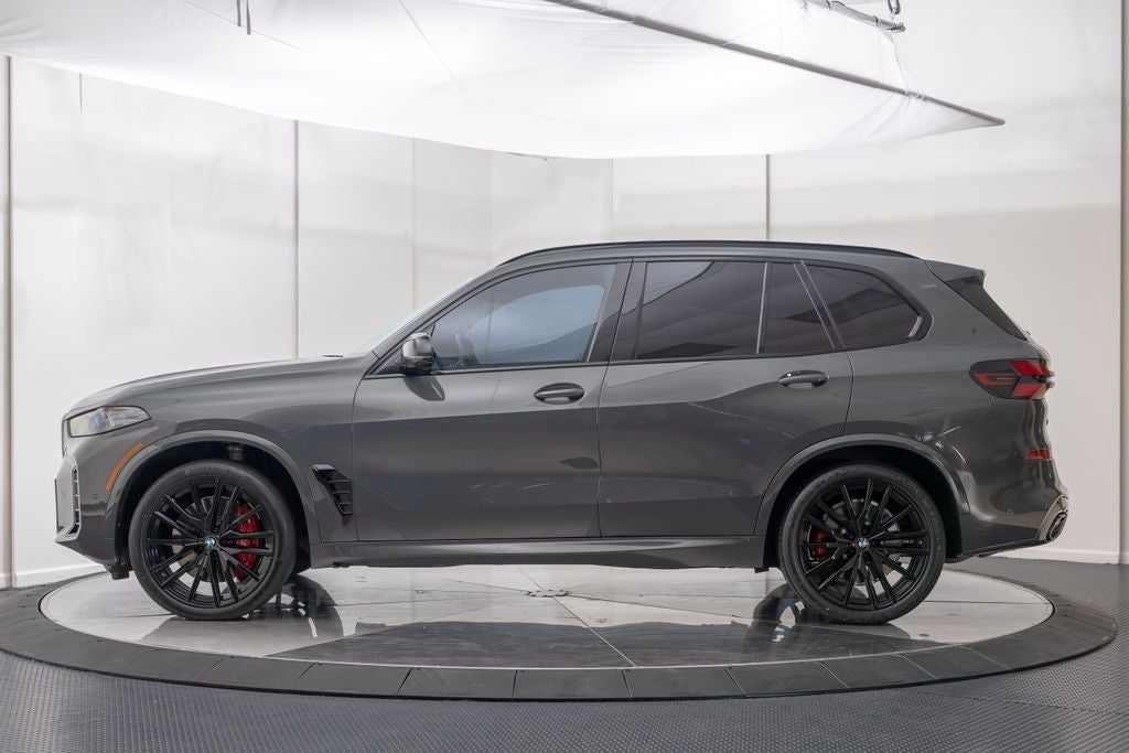 2024 BMW X5 M60i