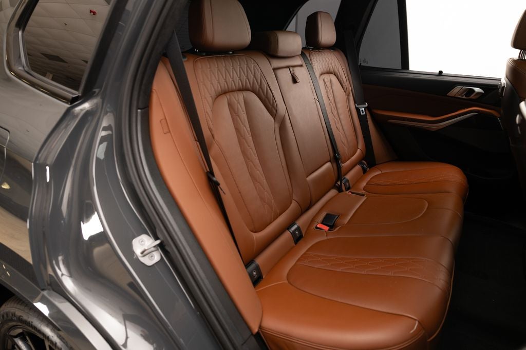 2024 BMW X5 M60i