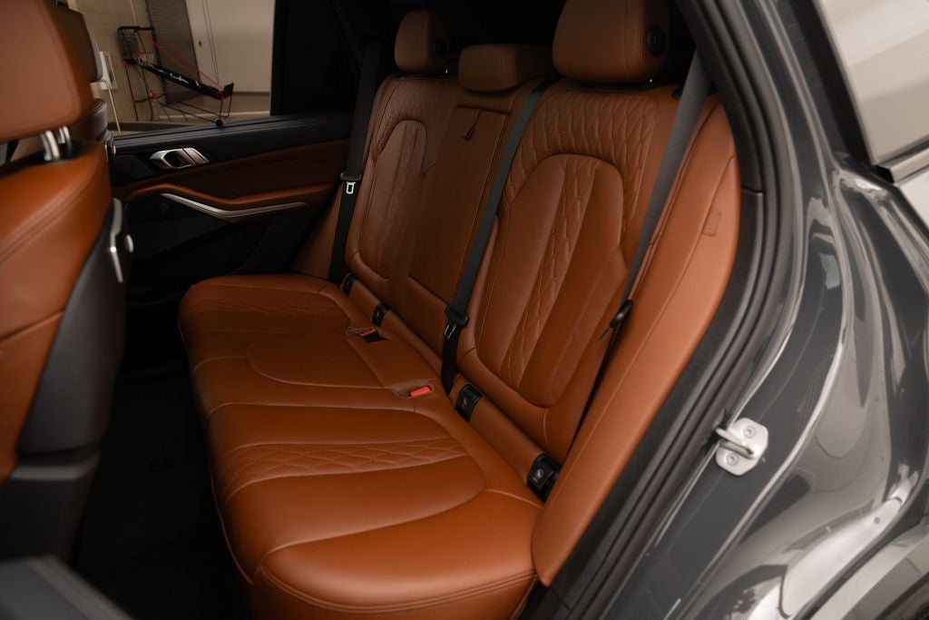 2024 BMW X5 M60i
