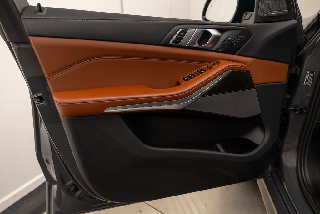 2024 BMW X5 M60i