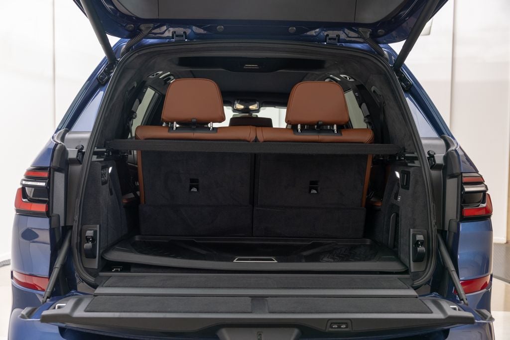 2026 BMW X7 ALPINA XB7
