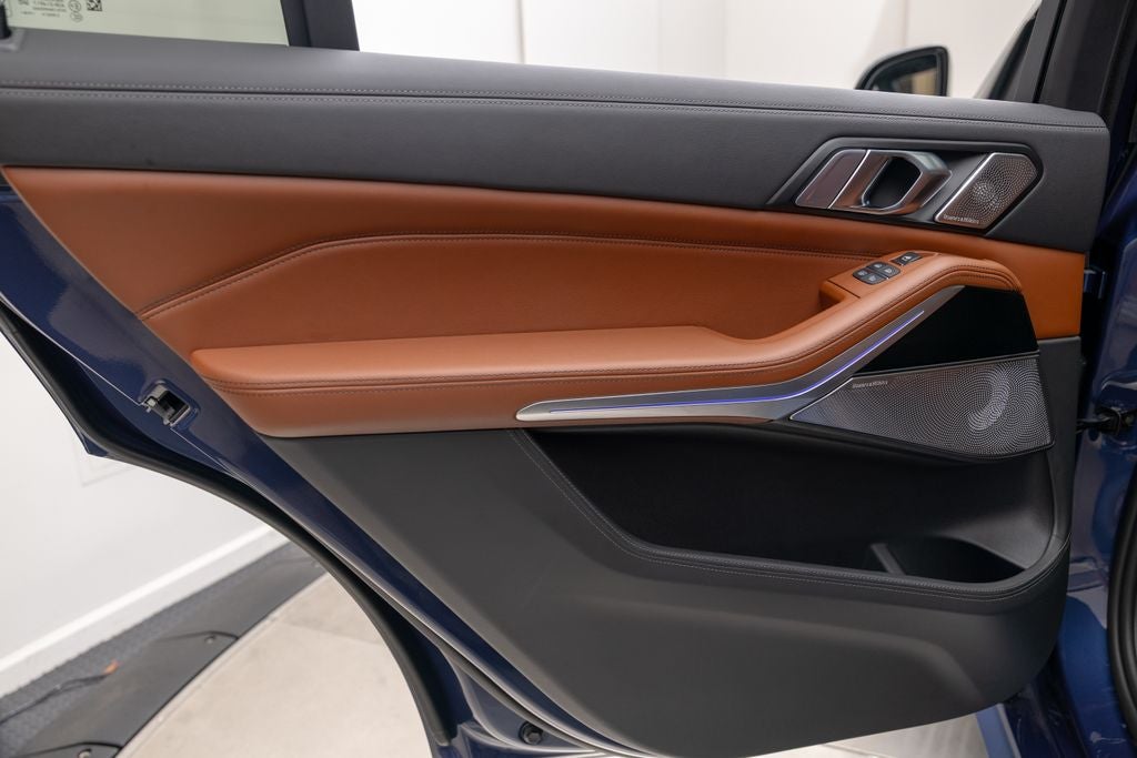 2026 BMW X7 ALPINA XB7