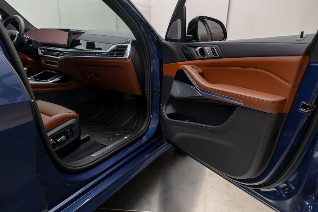 2026 BMW X7 ALPINA XB7