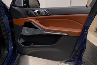 2026 BMW X7 ALPINA XB7