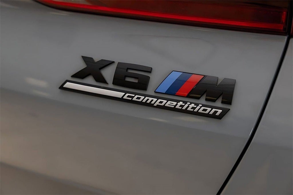 2025 BMW X6 M Base
