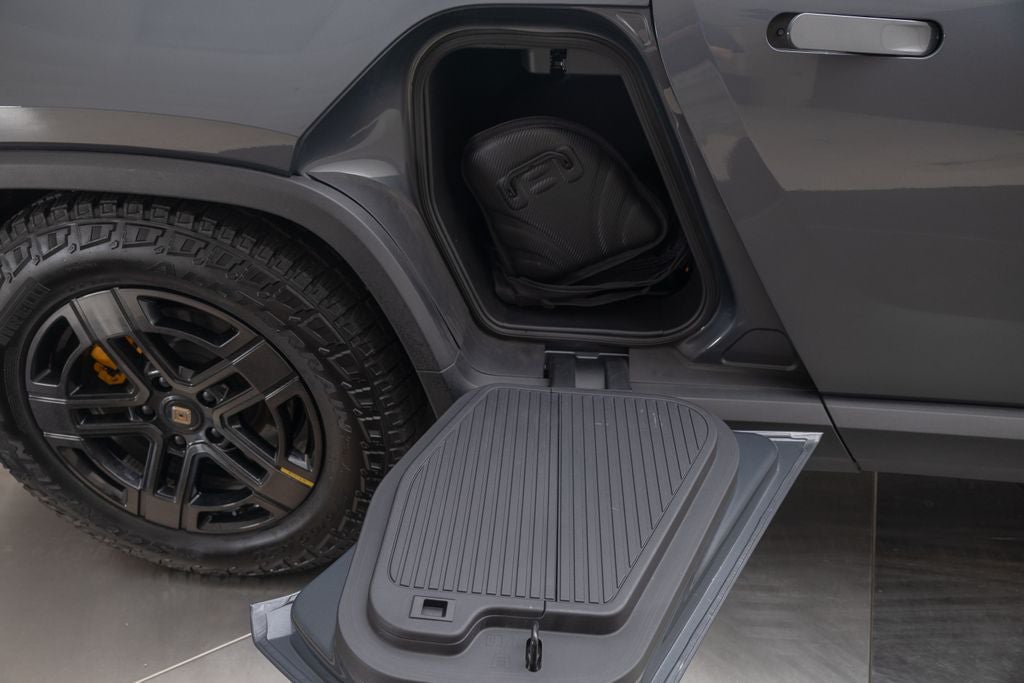 2023 Rivian R1T Adventure