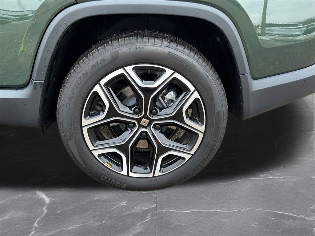 2025 Rivian R1T Adventure