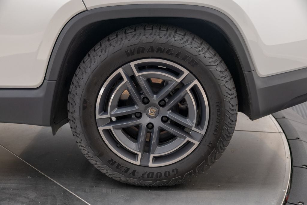 2025 Rivian R1T Adventure Dual Motor Standard Pack