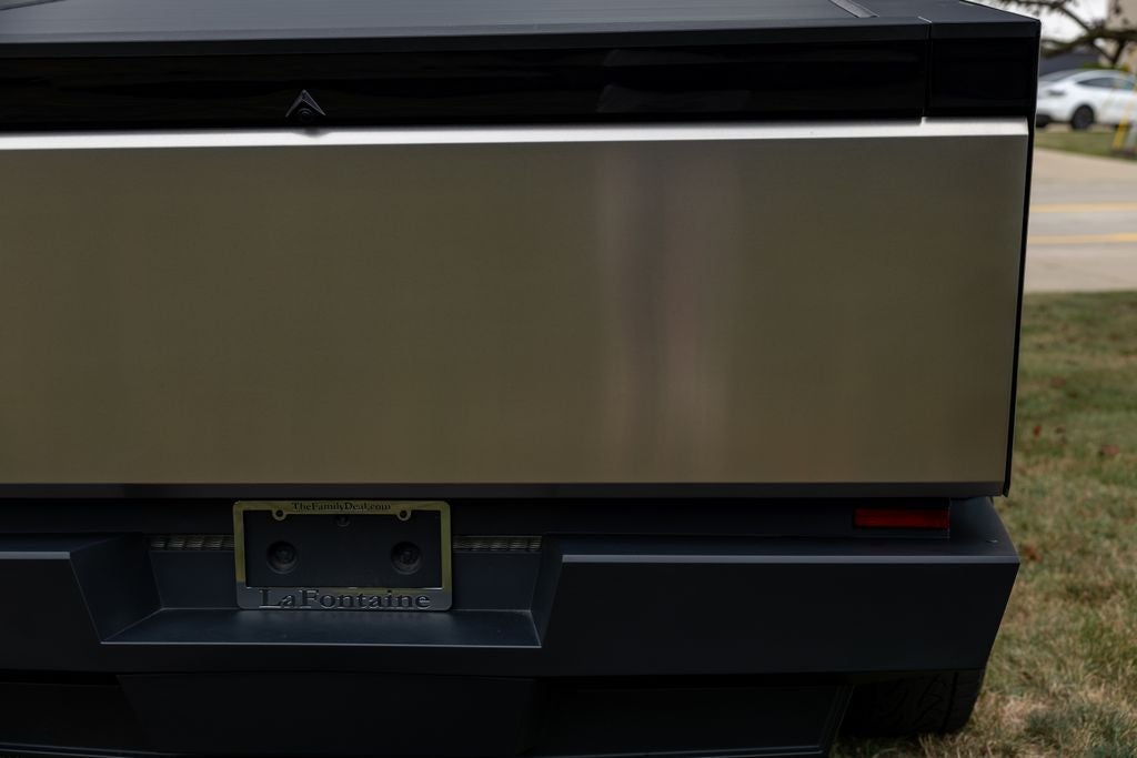 2025 Tesla Cybertruck Long Range