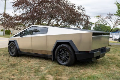 2025 Tesla Cybertruck Long Range