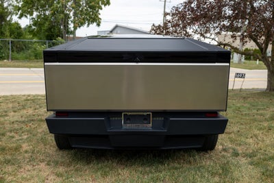 2025 Tesla Cybertruck Long Range