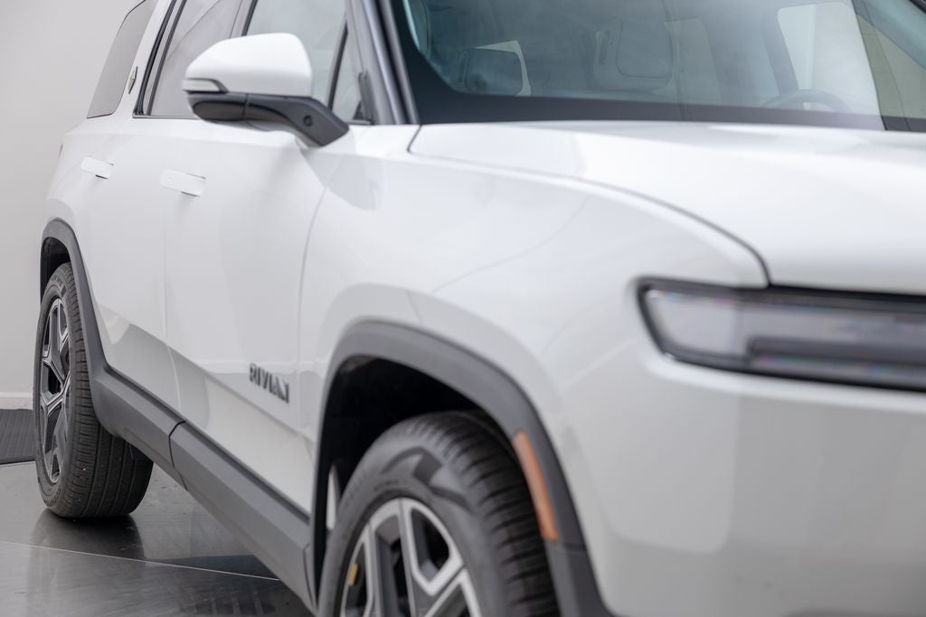 2025 Rivian R1S Adventure Dual Motor Standard Pack