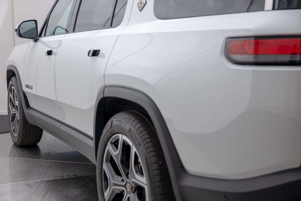 2025 Rivian R1S Adventure Dual Motor Standard Pack