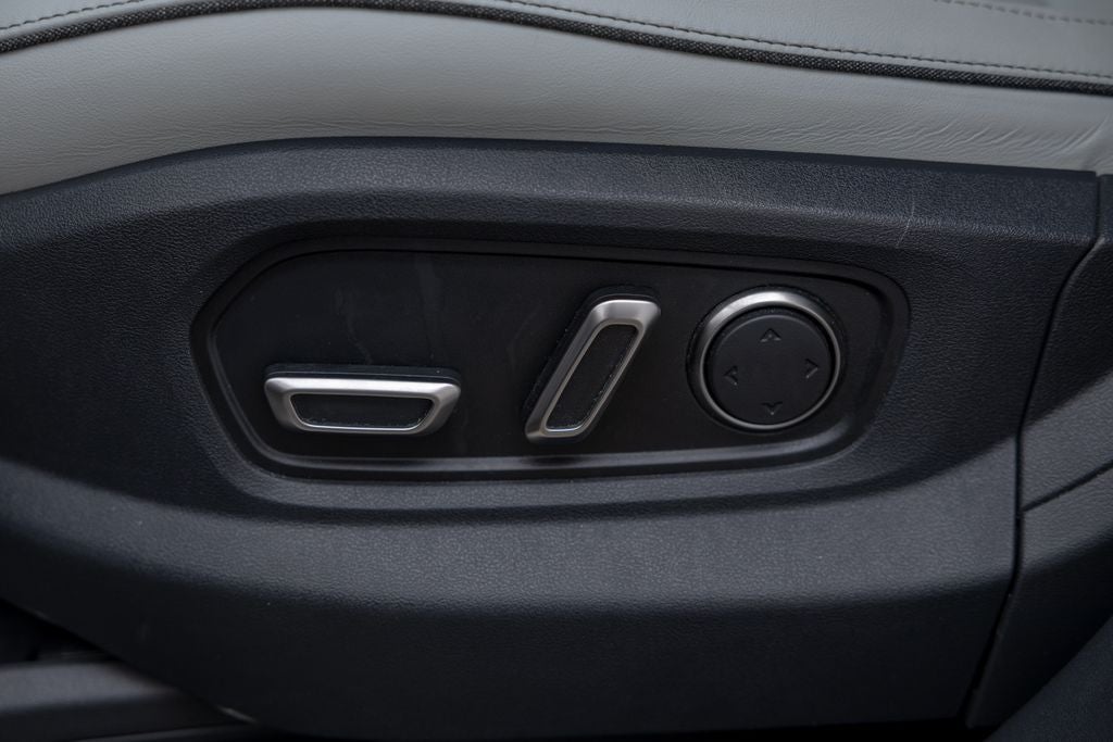 2025 Rivian R1S Adventure Dual Motor Standard Pack