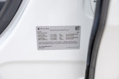 2025 Rivian R1S Adventure Dual Motor Standard Pack