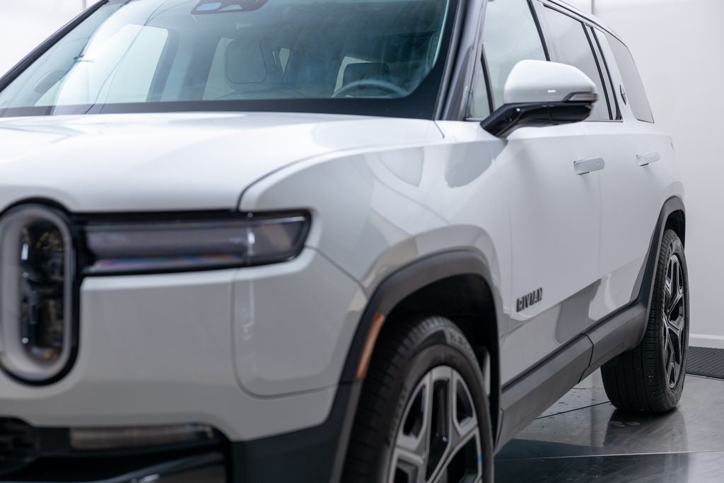 2025 Rivian R1S Adventure Dual Motor Standard Pack