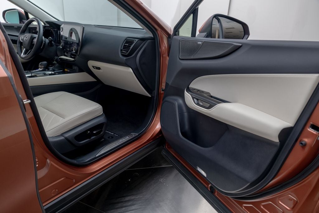 2025 Lexus NX 350h Luxury