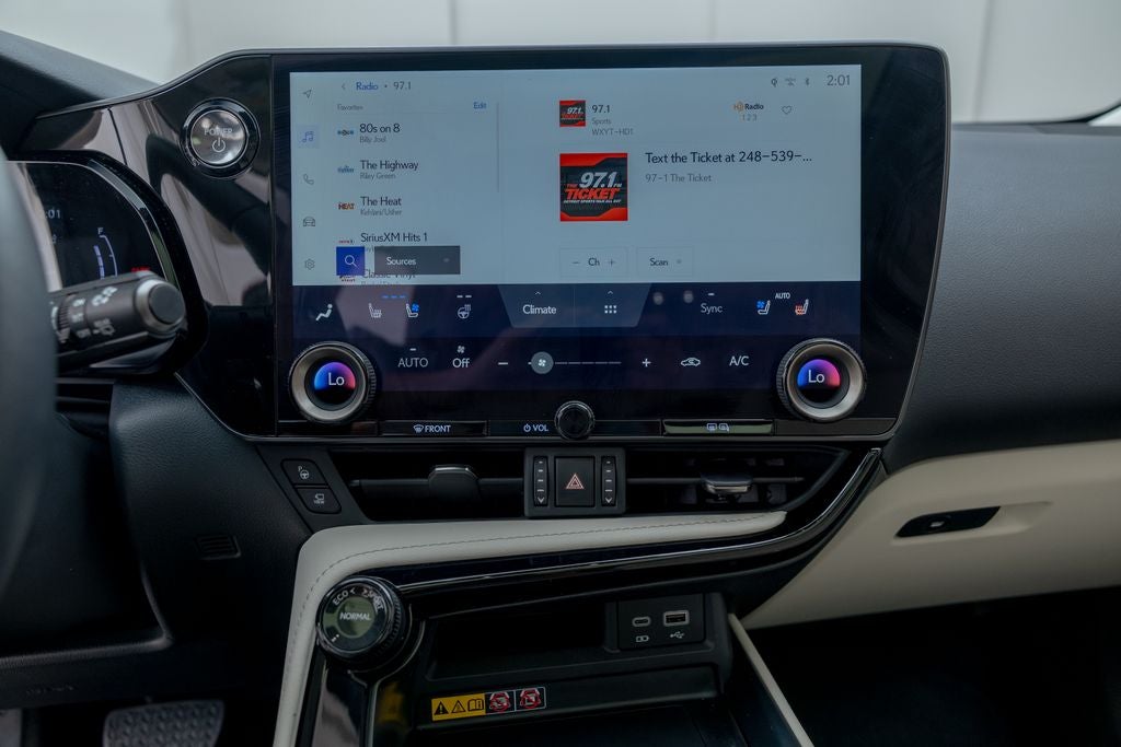 2025 Lexus NX 350h Luxury