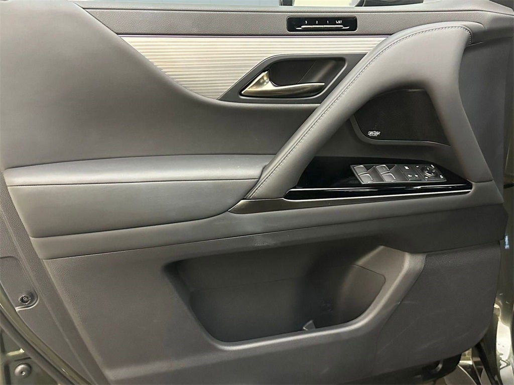 2025 Lexus LX 700h F SPORT