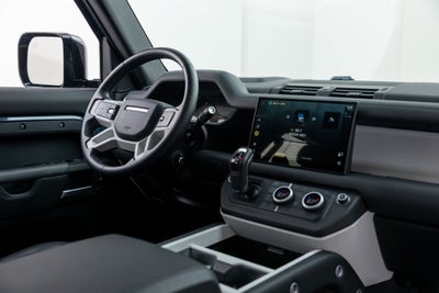 2025 Land Rover Defender 110 X-Dynamic SE