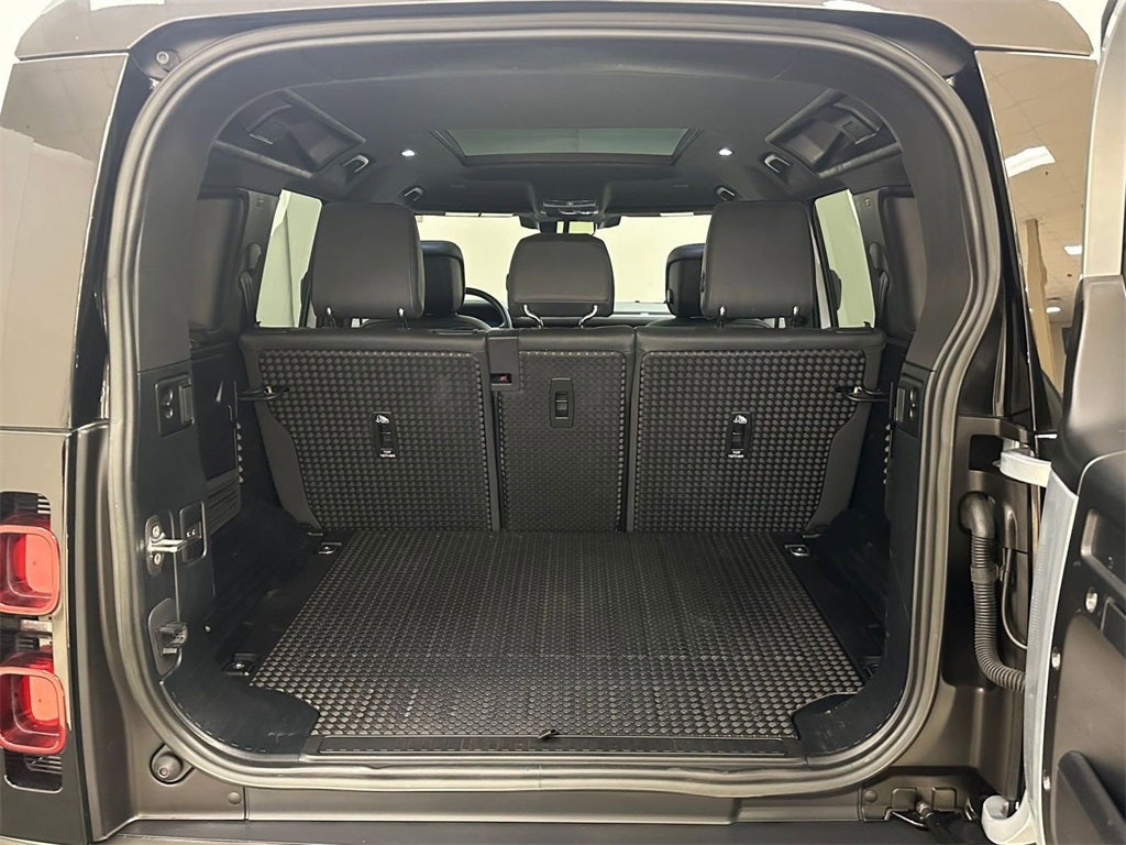 2023 Land Rover Defender 110 X-Dynamic SE