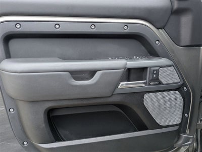 2023 Land Rover Defender 130 X-Dynamic SE