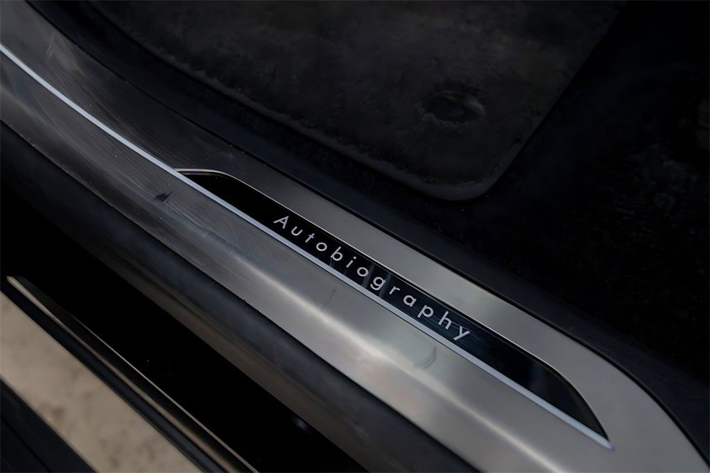 2025 Land Rover Range Rover Autobiography