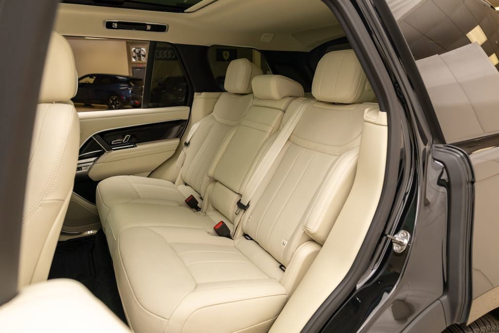 2025 Land Rover Range Rover SE